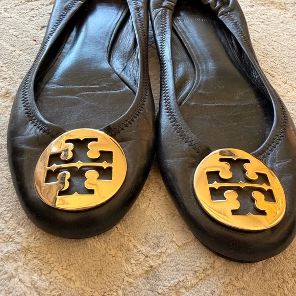 Tory Burch Black Flats with Gold Emblem - Picture 3 of 5